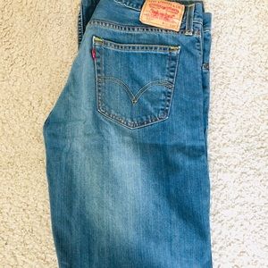 Levi’s 559 jeans